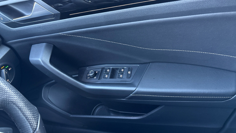 Volkswagen T-Roc 1.5 TSI R-Line 5dr Petrol Hatchback